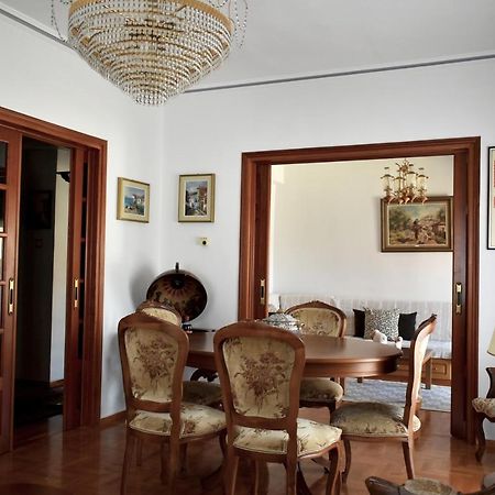 Κεντρικό Και Ευρύχωρο Οροφοδιαμέρισμα Kastoria Exterior photo