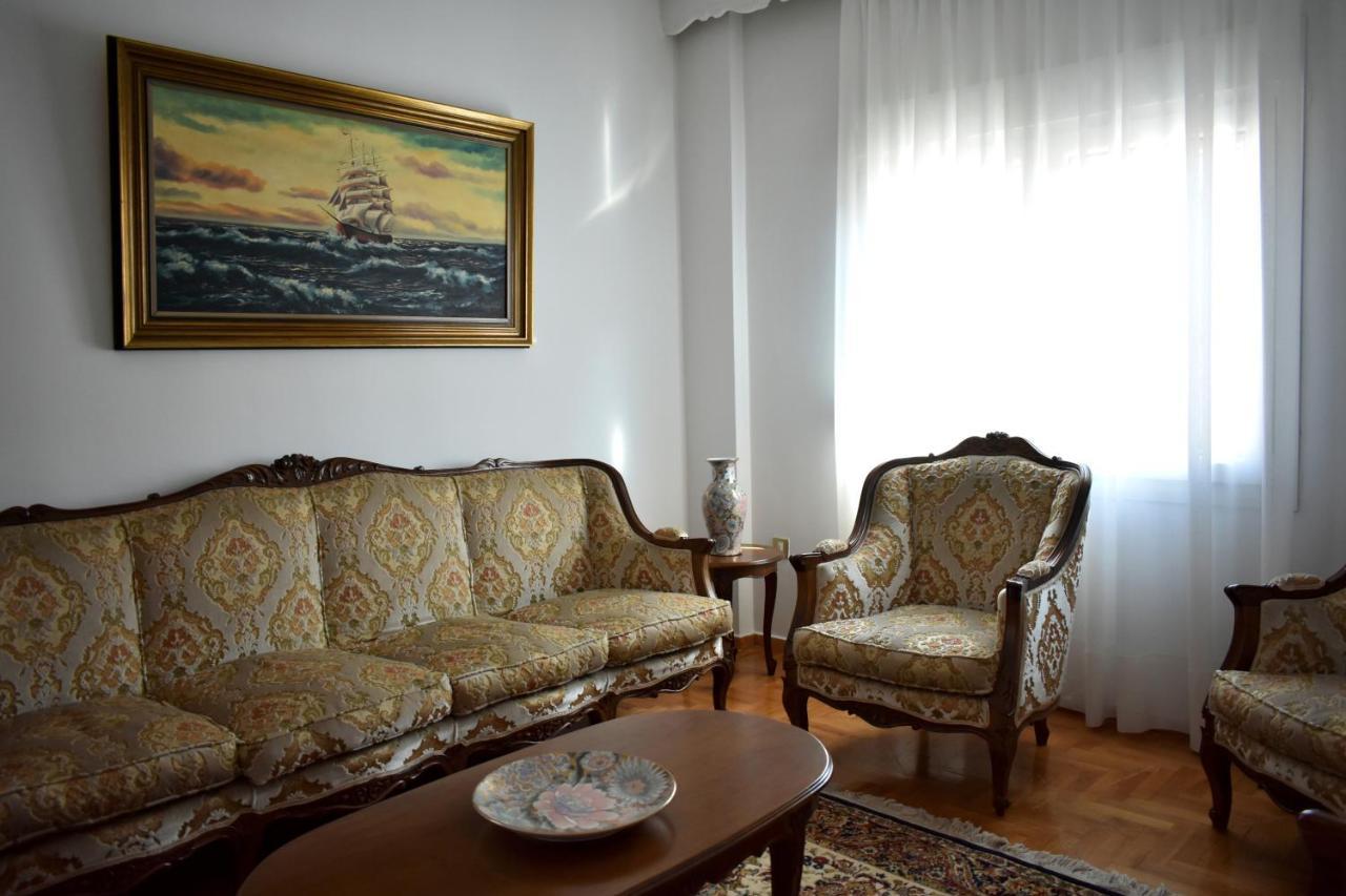 Κεντρικό Και Ευρύχωρο Οροφοδιαμέρισμα Kastoria Exterior photo